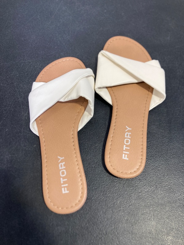 Photo 1 of size 7 FITORY Women's Flat Sandals Fashion Slides With Soft Leather Slippers for Summer