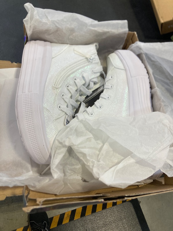 Photo 1 of Skechers Girls Hyperlift Sneaker, White, 5.5 Big Kid