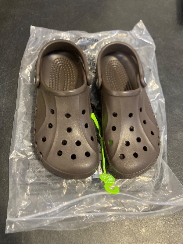 Photo 1 of Crocs Unisex-Adult Baya Clogs, White, men 5 womens 7