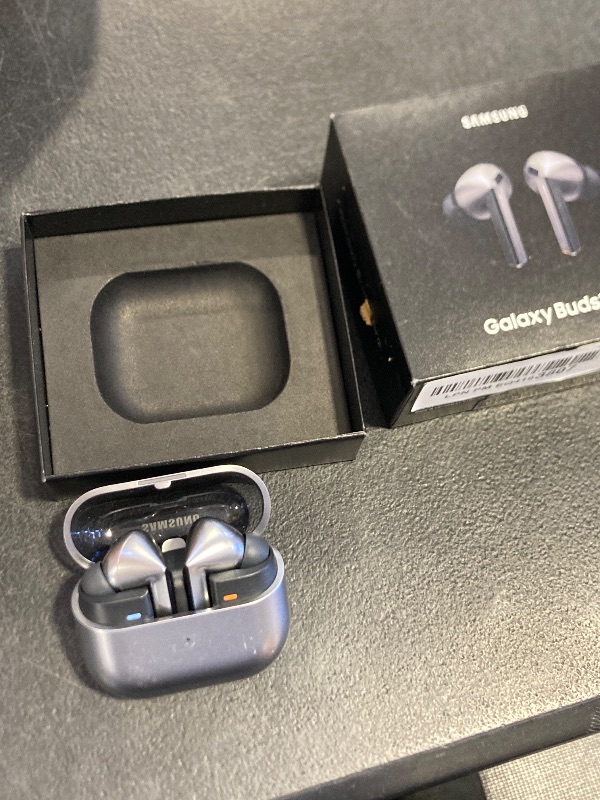 Photo 1 of Samsung Galaxy Buds 3 Pro AI True Wireless Bluetooth Earbuds, Noise Cancelling, Sound Optimization, Redesigned Comfort Fit, Silver [US Version, Amazon Exclusive, 2Yr Warranty]