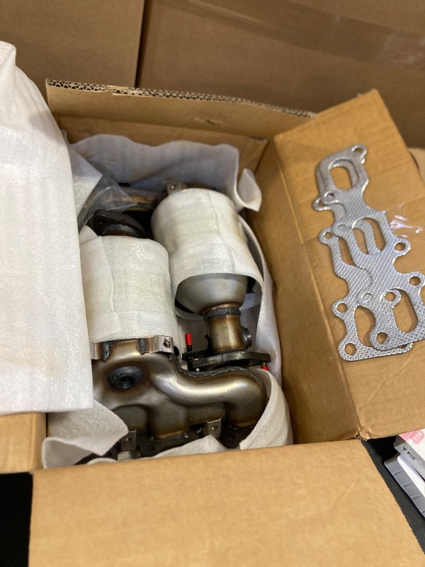 Photo 1 of Catalytic Converter 30584 Catalytic Converter Kit for2013-2019 Ford Taurus/Flex/Explorer/Police Interceptor 3.5L 3.7L, for 2013-2017 Lincoln MKT/MKS/MKZ 3.7L OE# 30585 674255 19516 (EPA Compliant)