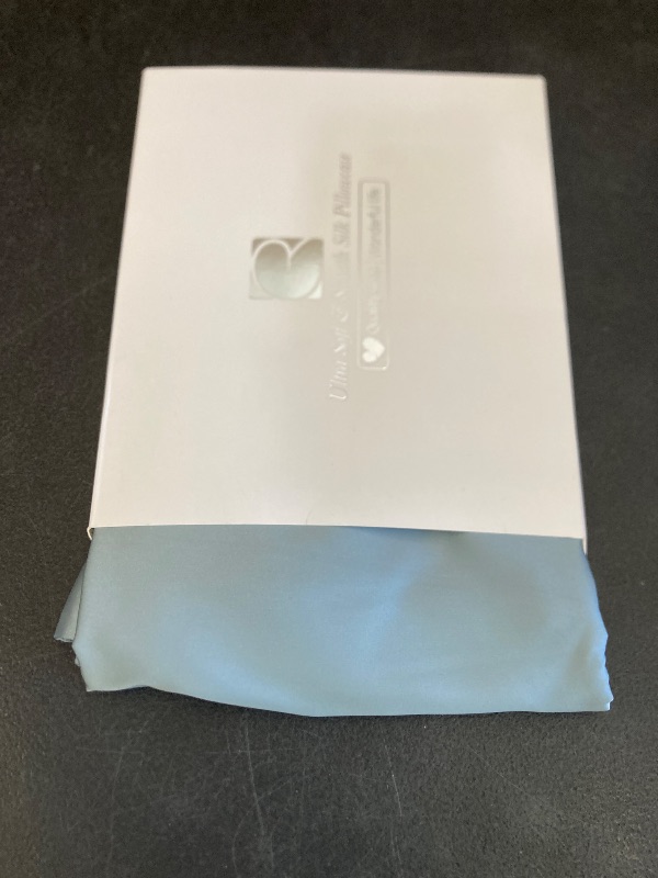 Photo 1 of 1pc silk pillow case