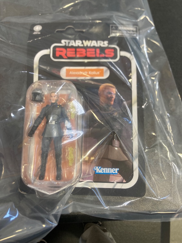Photo 1 of STAR WARS The Vintage Collection Alexsandr Kallus, Rebels 3.75 Inch Premium Collectible Action Figure