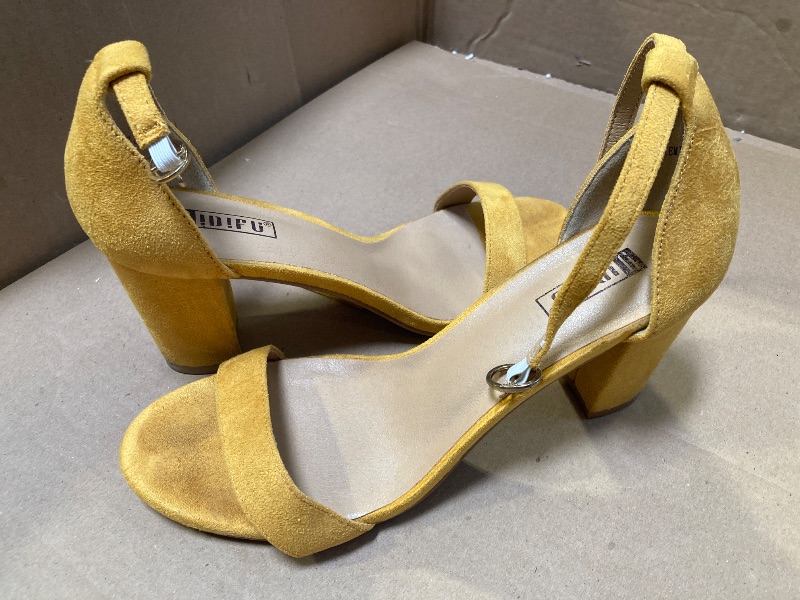 Photo 1 of  Block Heel Sandals  size 8