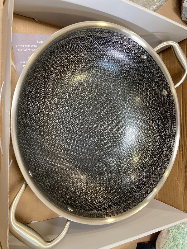 Photo 1 of LOLYKITCH 13 Inch New Hybrid Tri-Ply Stainless Steel Wok Pan with Lid,Ceramic Non Stick Stir-Fry Pans,Induction Cooking Pot,Dishwasher and Oven Safe