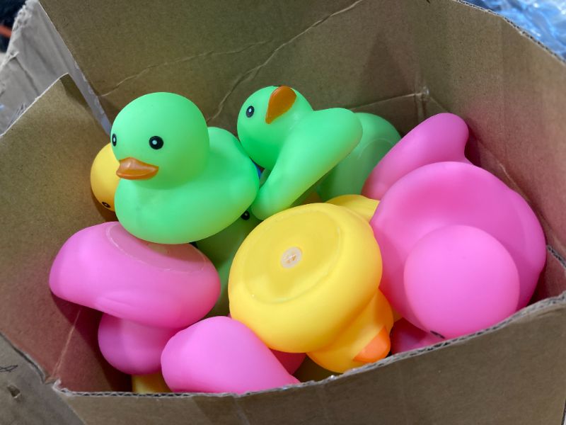Photo 1 of Chivao Mini Rubber Ducks Gift Bathtub Toys for Holiday Cruise Birthday Party Favor(Multicolor)