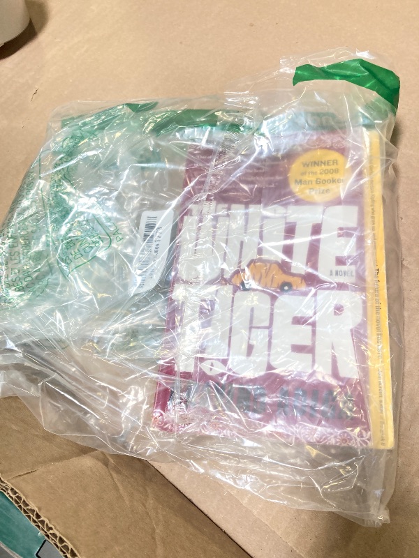 Photo 1 of The white tiger Novel