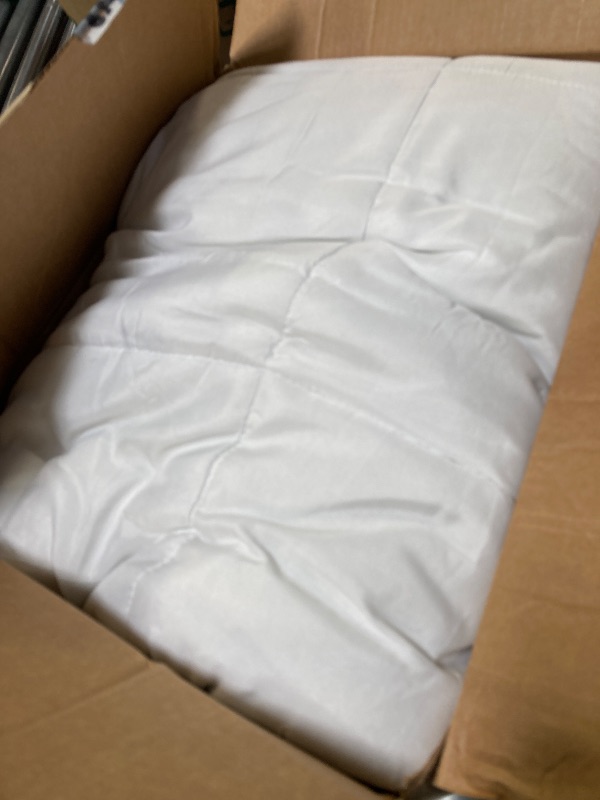 Photo 1 of Bed topper Unknow size 