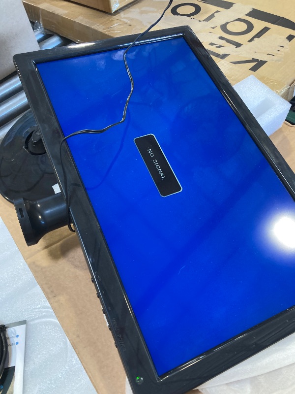 Photo 1 of 17.3w LED monitor 