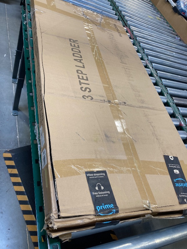 Photo 1 of 3 Step ladder 