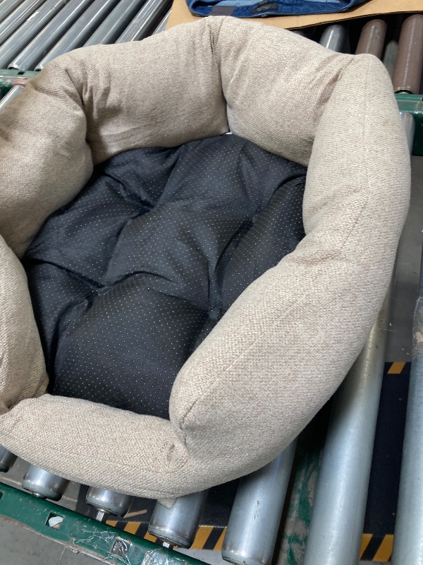 Photo 1 of MId size pet bed 