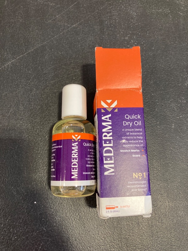 Photo 1 of Mederma Quick Dry Oil, Scar and Stretch Mark Treatment, Helps to Improve the Appearance of Scars and Stretch Marks, with Natural Botanical Extracts, Paraben Free, Fast-Absorbing, 2.02oz (60ml)