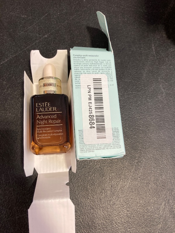 Photo 1 of Estée Lauder Advanced Night Repair Face Serum Synchronized Multi-Recovery Complex with Hyaluronic Acid & Peptides| Anti Aging & Hydrating, 1 Fl Oz