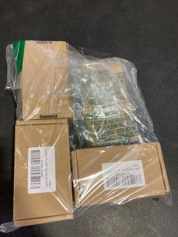 Photo 1 of Geenfc 860-960 Mhz UHF RFID Card 10 Meter Pack of 40 PCS