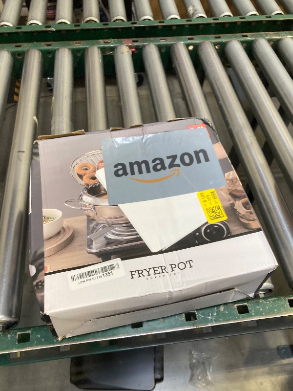 Photo 1 of cuomaop Deep Fryer Pot, 304 Stainless Steel Japanese Frying Pot with Oil Drain, Temperature Control and Lid, Tempura Deep Fryer Pot for Kitchen Stove/Induction Cooker French Fries Fryer Chicken 9.4"
