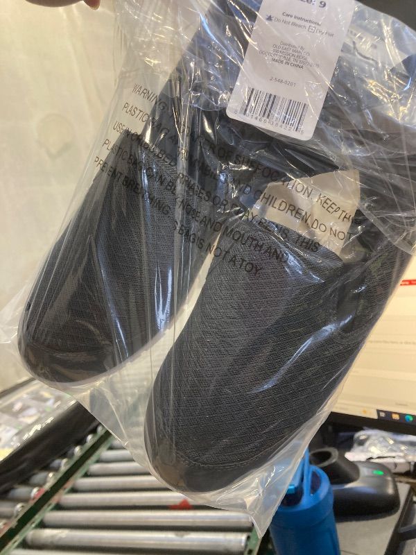 Photo 1 of  Men’s, Zone Pro Slip on Athletic Shoe SIZE 9 