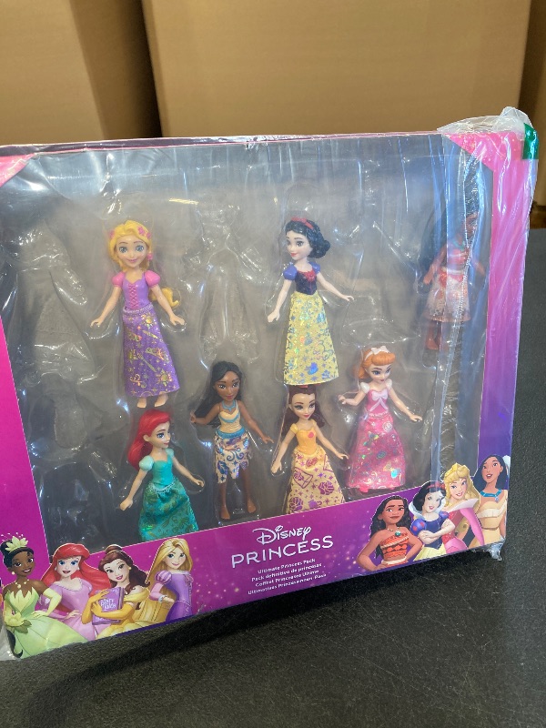 Photo 1 of Mattel Disney Princess Toys, Ultimate Princess Pack with 12 Small Posable Dolls in Signature Outfits, Collectibles Inspired by Disney Movies