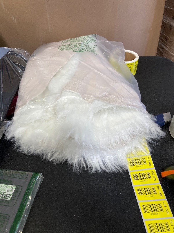 Photo 1 of MIULEE Luxury Soft Fluffy Area Rug 3x5 Feet, Faux Fur Sheepskin Rug Decorative Plush Shaggy Carpet for Christmas Decor Bedside Sofa Floor Nursery, White