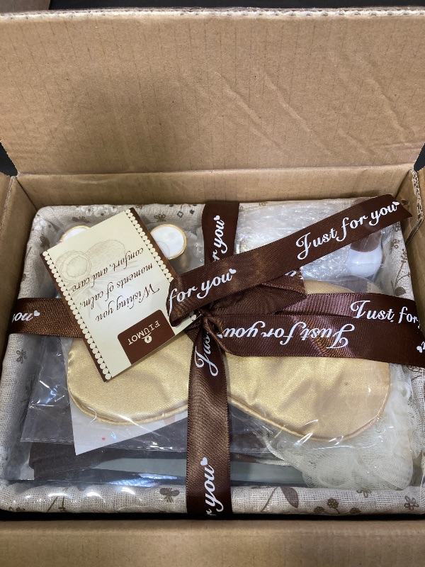 Photo 1 of FIUMOT Bath and Body Gift Basket Set for Women - Coconut Vanilla Spa Gift Basket - Premium 21?Piece Luxury Bath & Body Gift Set for Self Care - Gift ready for Mothers Day, Christmas, Birthday Gifts