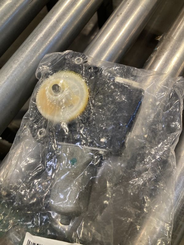 Photo 1 of 63260-0r030 63260-42110 471701-10110 233100-0512 Sliding Sun roof Drive Gear Motor for:rav4(nap),rav4(jpp)