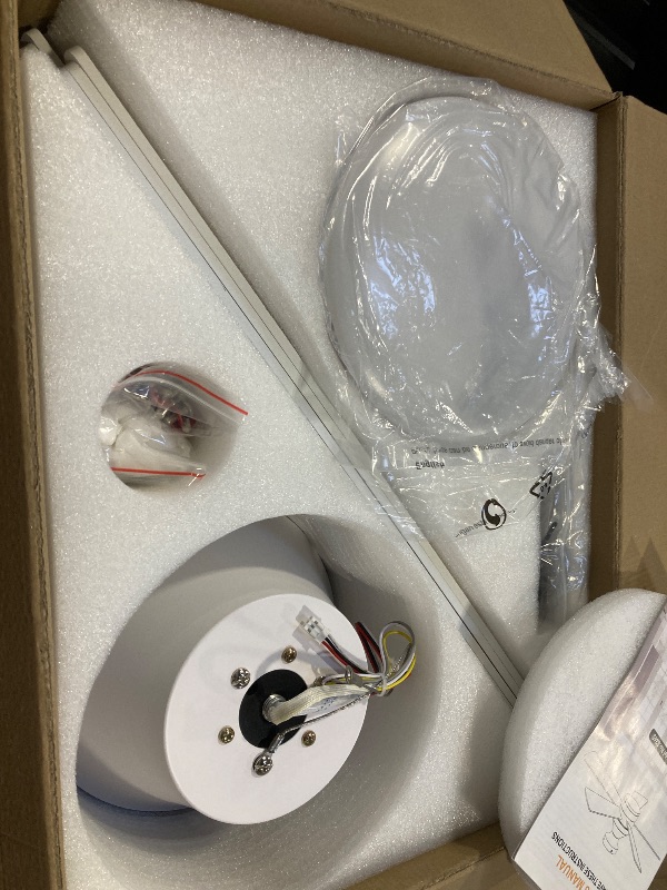 Photo 1 of Goniyado 46" White Low Profile Ceiling Fans with Lights,Modern Flush Mount Ceiling Fans with Reversible DC Motor,Dimmable 3 Colors 6 Speeds