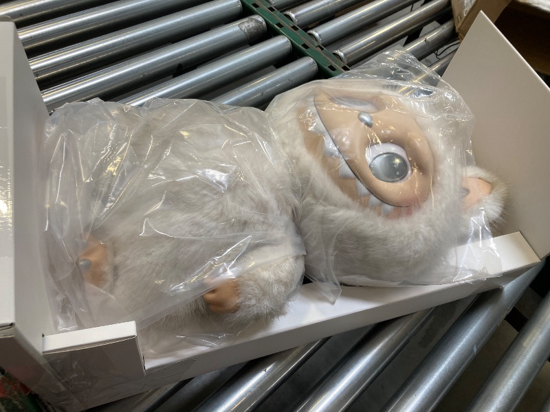 Photo 1 of Pop Mart The Monsters Labubu Zimomo Angel in Clouds Figure  
