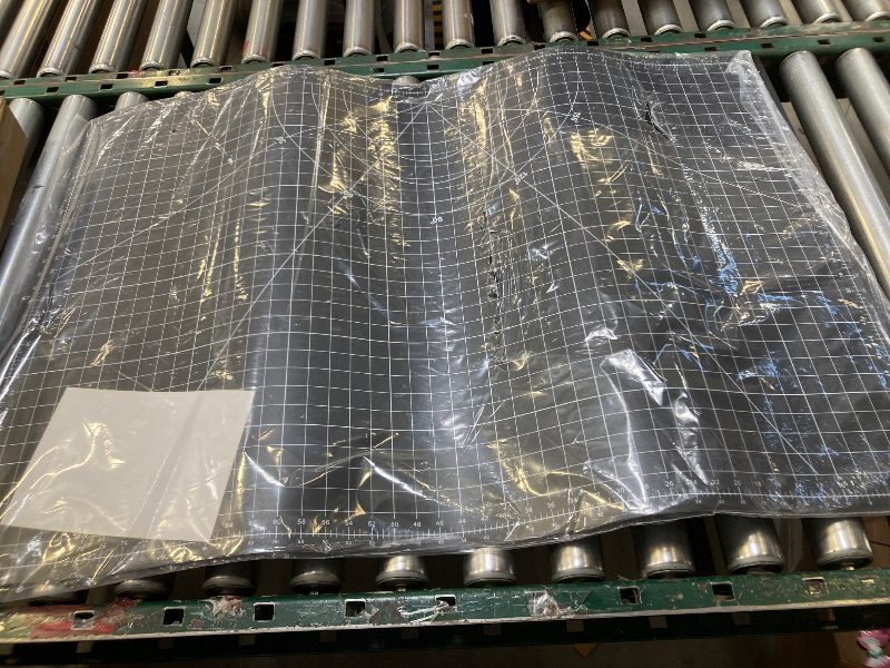 Photo 1 of Cutting Mat