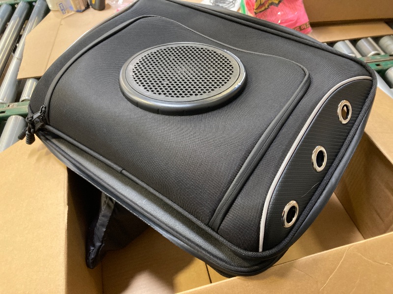 Photo 1 of KEMIMOTO Motorcycle Dog/Cat Carrier Bags Pet Voyagers for Street Glide Road King with Passenger Seat Sissy Bar or Luggage Rack Touring Trike Models
