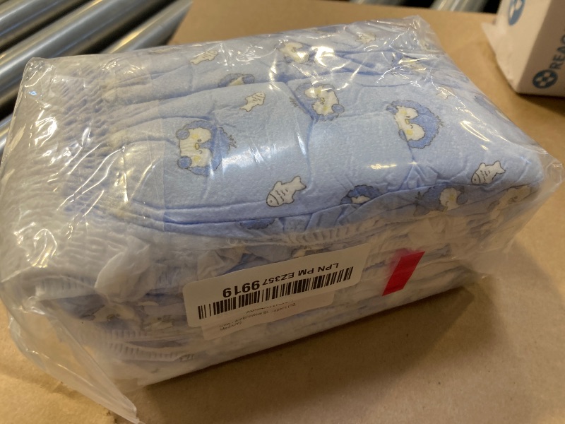 Photo 1 of Ambreview Dog Diapers Female, Disposable Pulled Up Dog Diaper with Stretchy Waist, Super Absorbent 360° Leak-Proof Doggie Diapers for Female Puppy Dogs in Heat/Urinary Incontinence (10M)