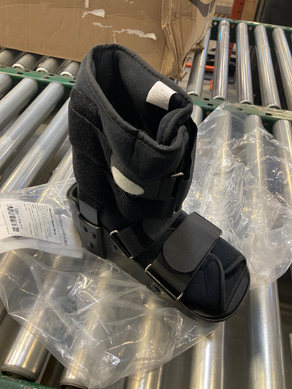 Photo 1 of Medibot Advanced Walking Boot for Ankle Injuries & Fractures Adjustable Air Splint with Pump, Medium Black, Fits Shoe Size 6-10'', Men and Women