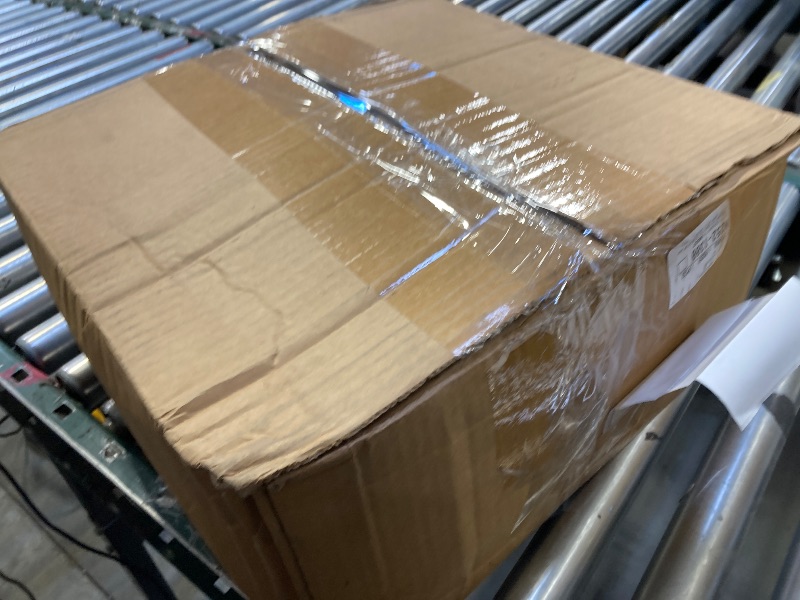 Photo 1 of 17 Pcs Flower Shaped Decorative Charger Plates, 12.6inch Plastic Table Chargers Plates with Flower-Shaped Rim, Clear Charger Plates for Weddings, Parties Decor (Clear, Rose Gold)