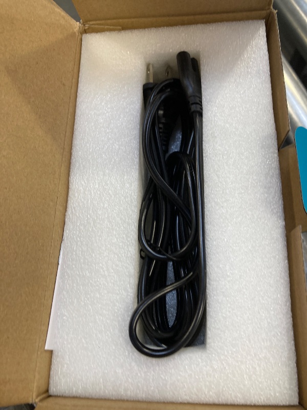 Photo 1 of
Daran R100 Compact Portable Power Station: Lightweight