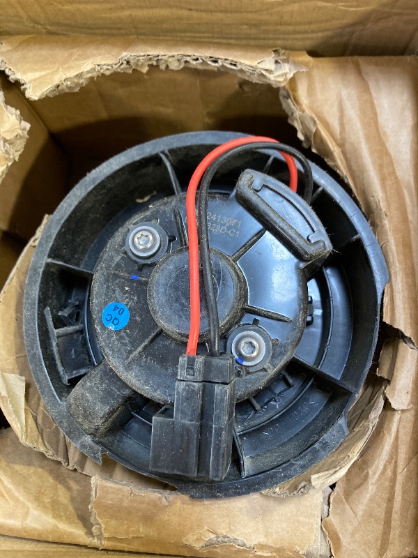 Photo 1 of A-Premium HVAC Heater Blower Motor Assembly Compatible with Nissan Vehicles - Rogue 2014-2019, Rogue Sport 2017-2019, 2.0L 2.5L, Sport Utility - Front Side, Replace# 27226-4BU0A, 272264BU0A