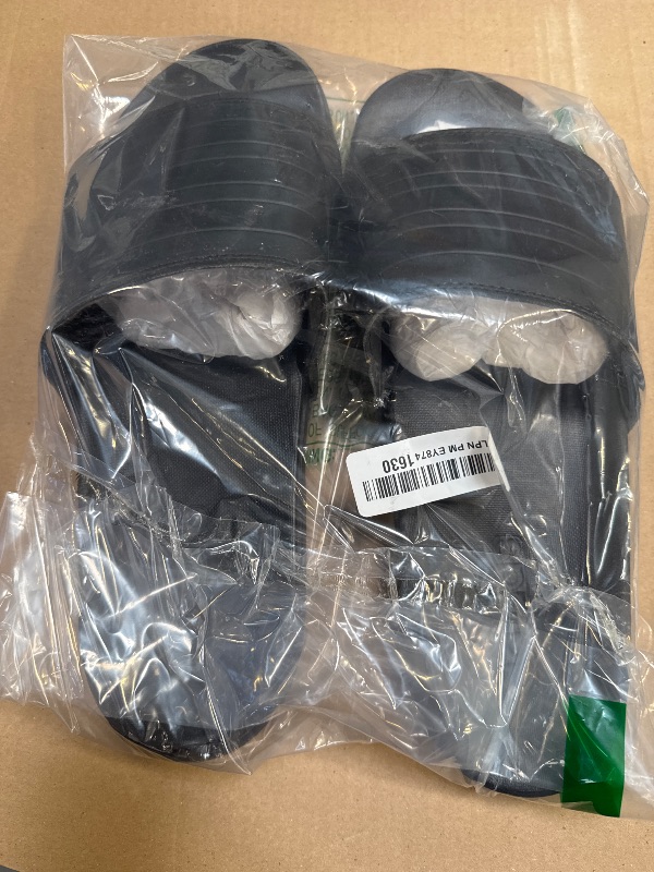 Photo 1 of adidas Unisex-Adult Alpharesponse 2.0 Sportswear, Black/Black/Black, 13