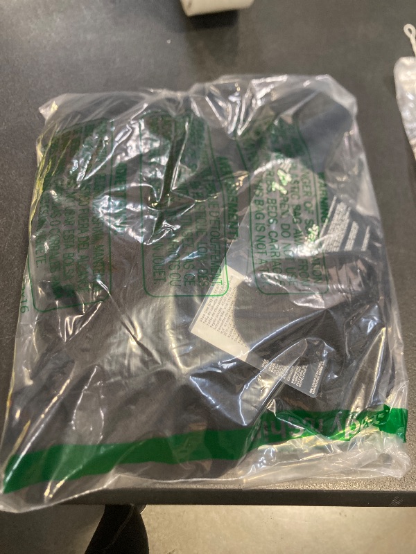 Photo 1 of Amazon Essentials Unisex Toddlers' Cotton Ankle Socks, 14 Pairs, Black, 4-5T