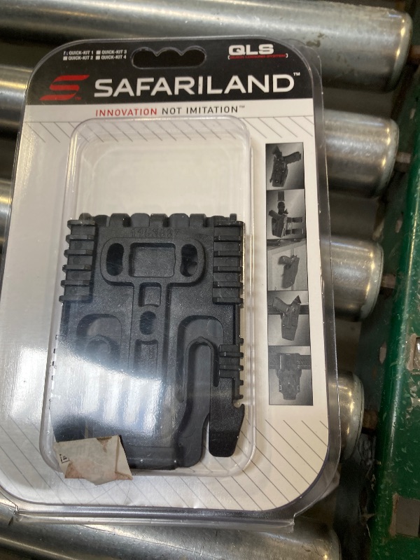 Photo 1 of Safariland QLS 1-2 Quick Locking System Kit, Platform Attachment for Duty Holsters and Accessories with Locking Fork and Receiver Plate - Level 1 Retention, Black