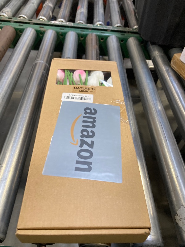 Photo 1 of 20pcs White Faux Tulips Flowers Fake Flowers Bouquets 13.5" Mother's Day Easter Valentine’S Day Gifts in Home Kitchen Wedding Dining Table Decorations Aesthetic No Odor