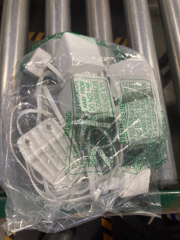 Photo 1 of 2 pk Wyze Camera set