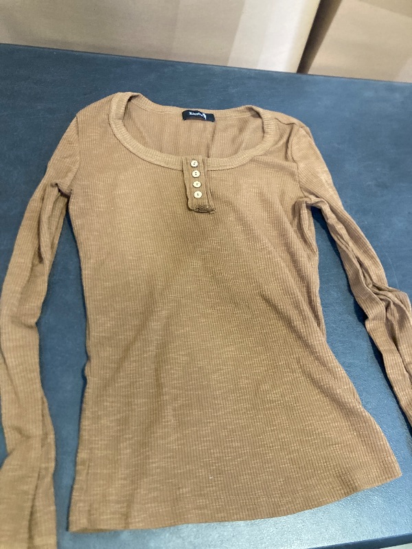 Photo 1 of Kissfix Long Sleeve Shirts for Women Fall Winter Henley Tops Business Casual Ribbed Blouses Fashion Trendy Outfits 2025
small