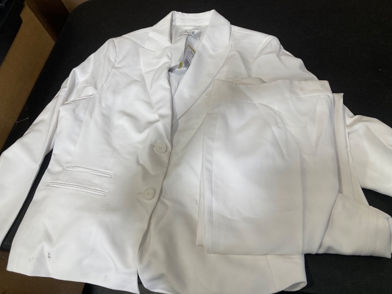 Photo 1 of SIZE 14-Le Suit 2-pc. Straight Leg Pant Suit
