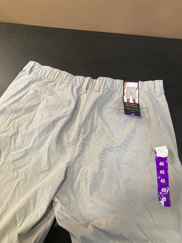 Photo 1 of SIZE 40-Banana Republic Men's Shorts Banana Republic Comfort Flat Front Shorts
