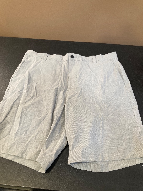 Photo 1 of SIZE 40-Banana Republic Men's Shorts Banana Republic Comfort Flat Front Shorts
