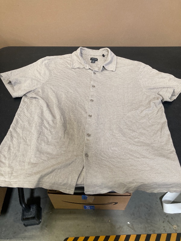 Photo 1 of XL- MENS BUTTON DOWN SHIRT