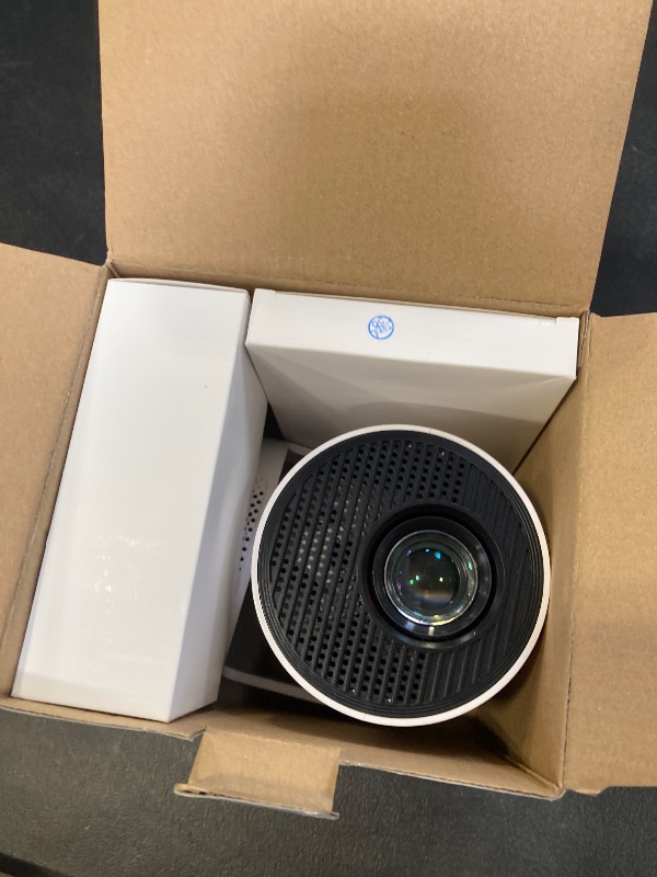 Photo 1 of ?Electric Focus?Magcubic Mini Projector 4K Support, Portable Projector with WiFi 6 and Bluetooth 5.4, Smart Proyector, 5W Soundbase Speaker, 180° Rotation for Home Theater HY300 Ultra