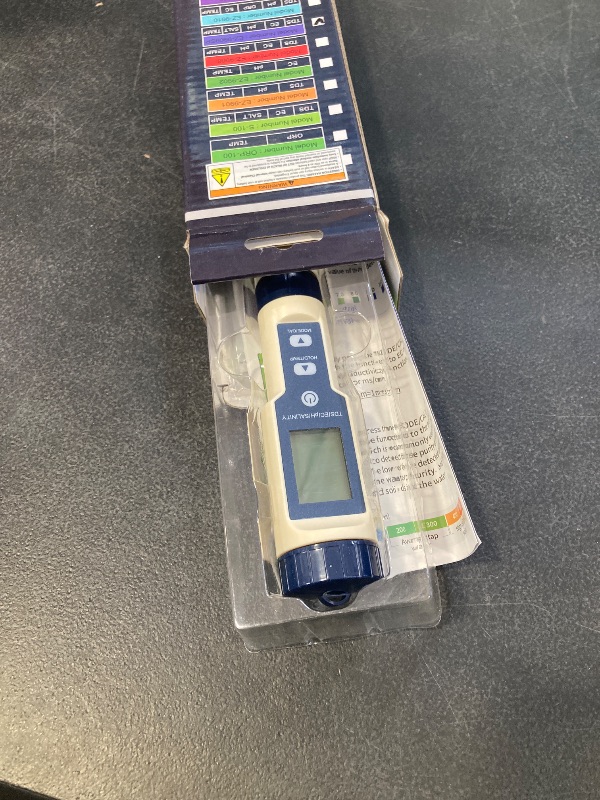 Photo 1 of 2025 New 5 in 1 Pool Salt Tester?Accurate and Reliable,Salt, pH Meter, EC, TDS, and Temperature?Digital Pool Water Tester?Salt Tester for Saltwater Pool,Used for Pool Salt and hydroponic Plants, etc