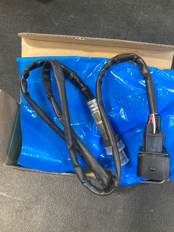 Photo 1 of GERMBAN 0258007057 17014 LSU 4.2 5-Wire Wideband Upstream Oxygen Sensor Replacement for A4 A8 Quattro TT Touareg Passat Golf Beetle 1.8L 2.0L 0258007090