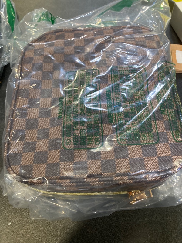 Photo 1 of WIRIBEY Checkered Makeup Bag, Portable Makeup Bag with Adjustable Partition, Cosmetic Bags for Women Toiletry Travel Organizer Portable Make Up Bags for Christmas Birthday Gifts