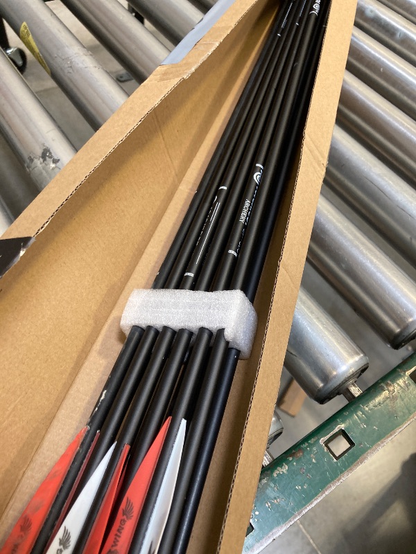 Photo 1 of  31inch Carbon Arrow Archery Targeting Practice Hunting Arrows for Compound & Recurve Bow with Removable Tips(Pack of 12) 