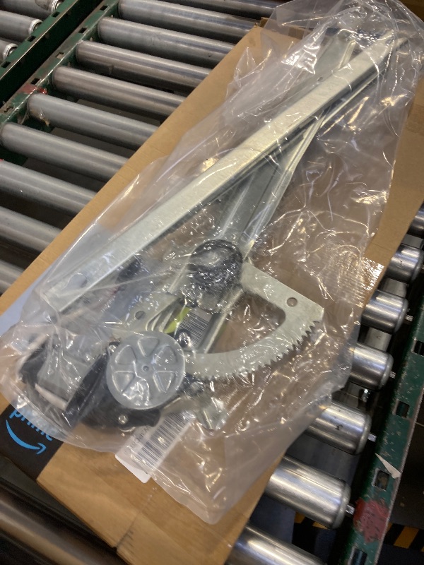 Photo 1 of 748-213 Front Right Passenger Side Power Window Regulator with Motor, Compatible with Ford F-250 F-350 Super Duty 1999-2012/ F-450 F-550 Super Duty 1999-2003/ Excursion 2000-2005