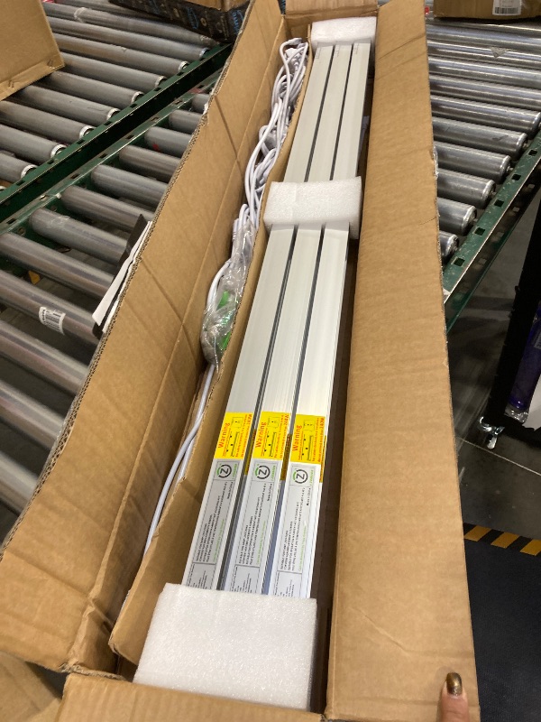 Photo 1 of 6 Pack Dimmable 4FT Led Shop Lights,30W T8 Integrated LED Tube Light,3000-6500K Tunable,3900LM W Frosted Cover,High Output,Linkable,Plug and Play Lights for Workshop,Garage,Basement,Barn